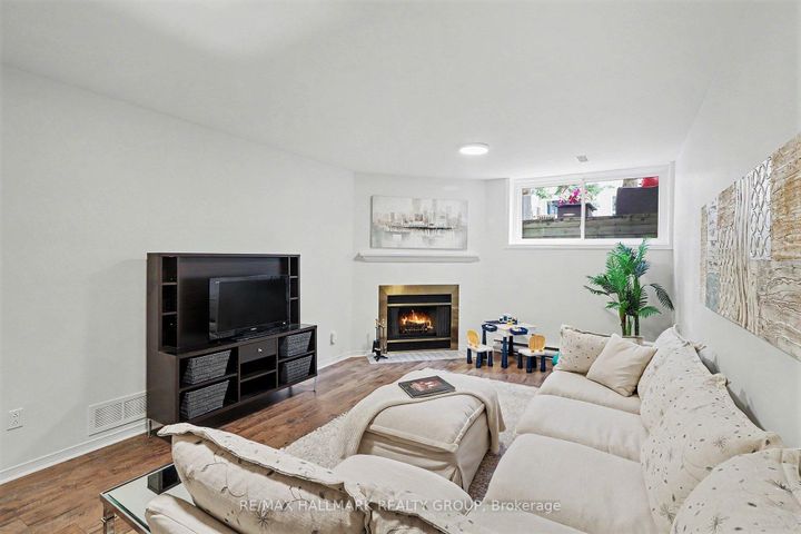 Photo 27 at 27 Sandcliffe Terrace, Nepean (Centrepointe), Ottawa