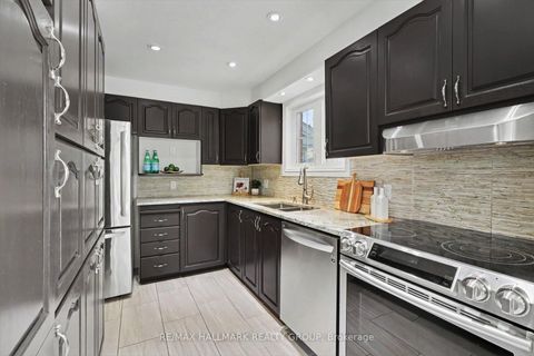 Photo 10 at 27 Sandcliffe Terrace, Nepean (Centrepointe), Ottawa