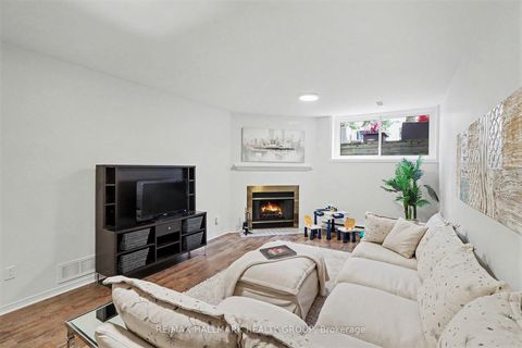 Photo 27 at 27 Sandcliffe Terrace, Nepean (Centrepointe), Ottawa