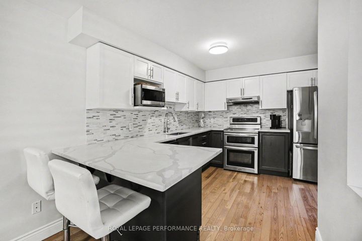 Photo 3 at 122 Rustwood Private, Nepean (Stonebridge), Ottawa