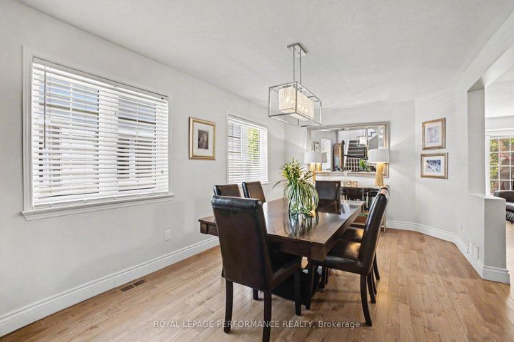 Photo 6 at 122 Rustwood Private, Nepean (Stonebridge), Ottawa
