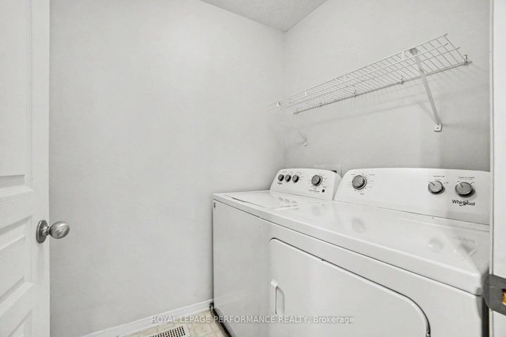 Photo 11 at 122 Rustwood Private, Nepean (Stonebridge), Ottawa