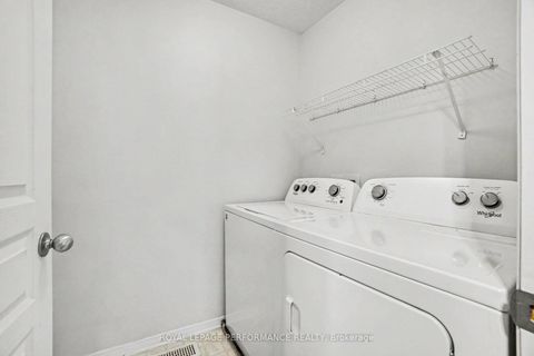 Photo 11 at 122 Rustwood Private, Nepean (Stonebridge), Ottawa