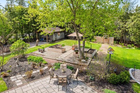 Photo 3 at 2 Lockview Road, Nepean (Manotick Village & Manotick Estates), Ottawa
