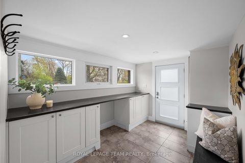Photo 13 at 2 Lockview Road, Nepean (Manotick Village & Manotick Estates), Ottawa