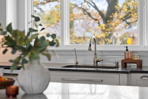 Photo 18 at 2 Lockview Road, Nepean (Manotick Village & Manotick Estates), Ottawa