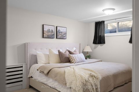 Photo 42 at 2 Lockview Road, Nepean (Manotick Village & Manotick Estates), Ottawa