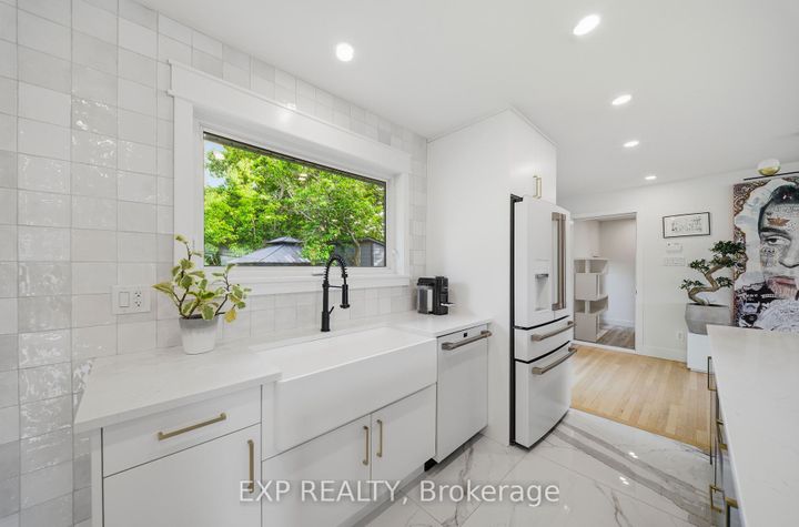 Photo 3 at 78 Chippewa Avenue, Nepean (Meadowlands/St. Claire Gardens), Ottawa