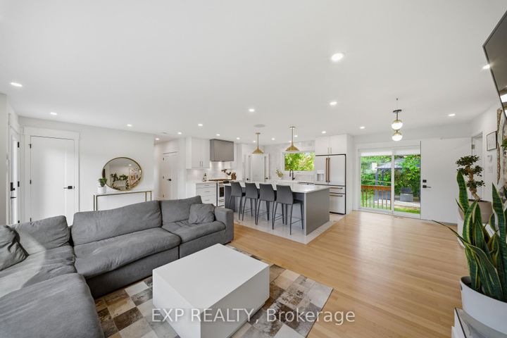 Photo 7 at 78 Chippewa Avenue, Nepean (Meadowlands/St. Claire Gardens), Ottawa