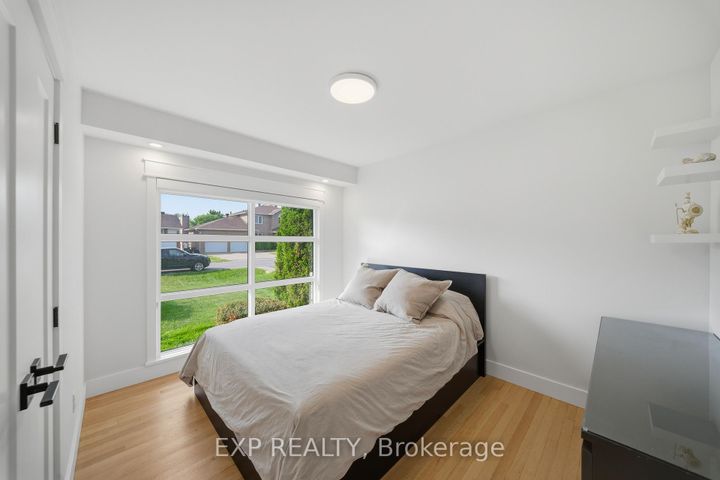 Photo 15 at 78 Chippewa Avenue, Nepean (Meadowlands/St. Claire Gardens), Ottawa