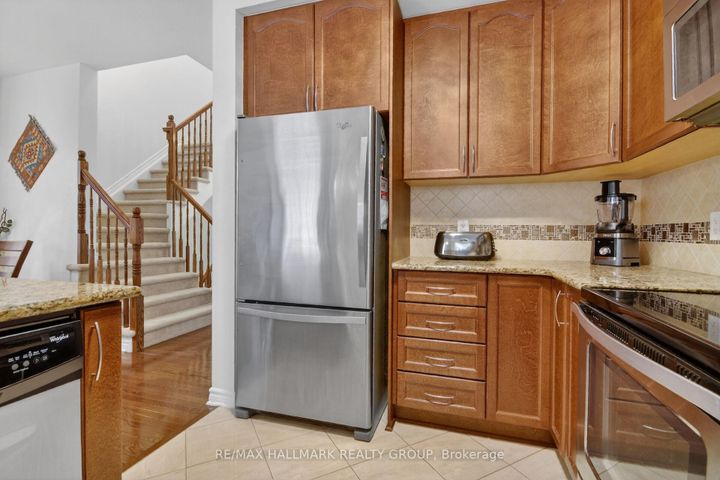 Photo 11 at 163 Highbury Park Drive, Nepean (Longfields), Ottawa