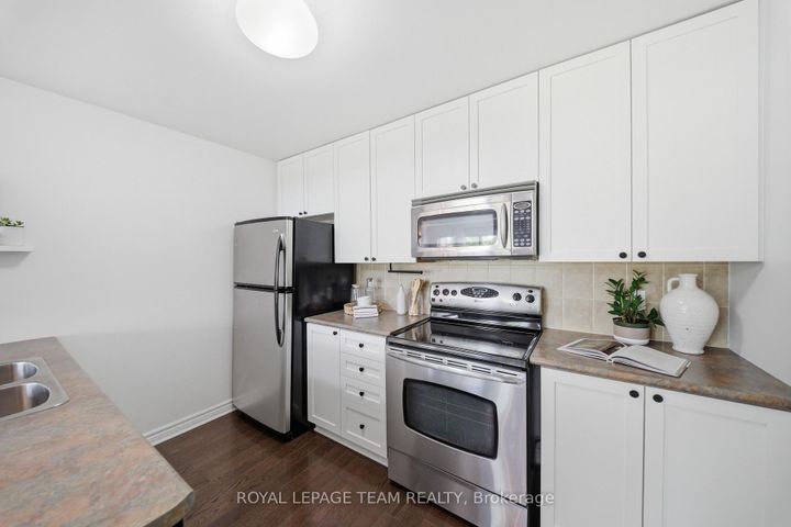 Photo 7 at 9 - 165 Waterbridge Drive, Nepean (Barrhaven East), Ottawa