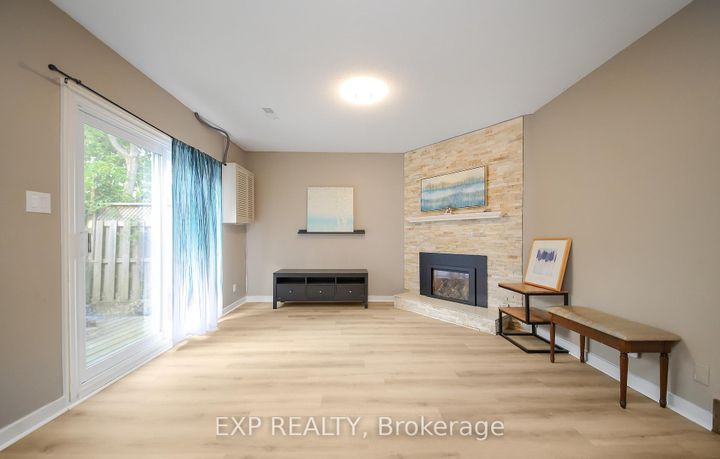 Photo 3 at 18 Winlock Crescent, Nepean (Craig Henry/Woodvale), Ottawa