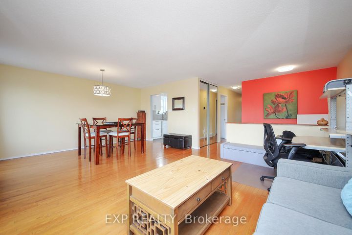 Photo 9 at 18 Winlock Crescent, Nepean (Craig Henry/Woodvale), Ottawa