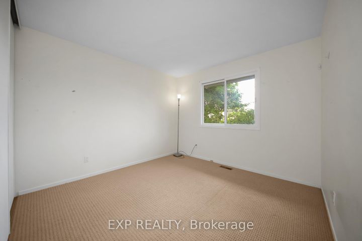 Photo 18 at 18 Winlock Crescent, Nepean (Craig Henry/Woodvale), Ottawa