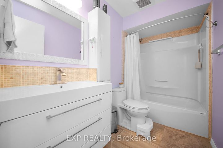 Photo 20 at 18 Winlock Crescent, Nepean (Craig Henry/Woodvale), Ottawa