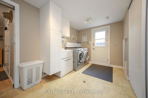 Photo 1 at 18 Winlock Crescent, Nepean (Craig Henry/Woodvale), Ottawa