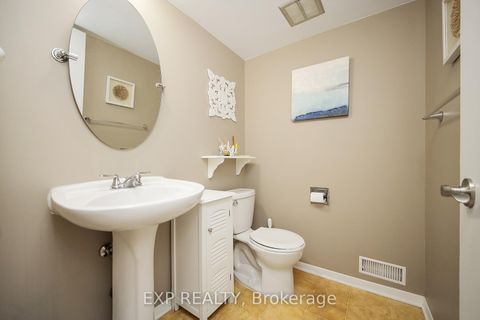 Photo 6 at 18 Winlock Crescent, Nepean (Craig Henry/Woodvale), Ottawa