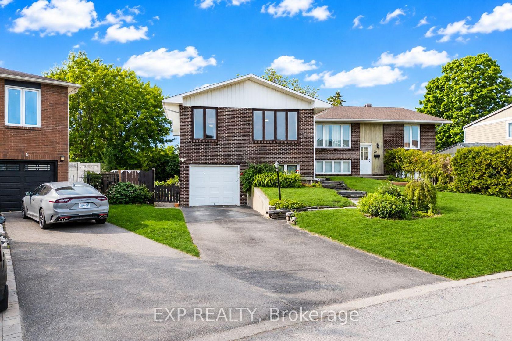 18 Winlock Crescent, Nepean (Craig Henry/Woodvale), Ottawa 