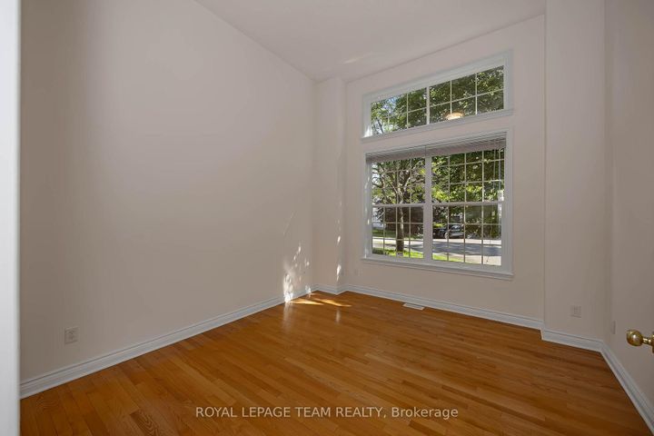Photo 25 at 32 Silverthorn Court, Nepean (Stonebridge), Ottawa