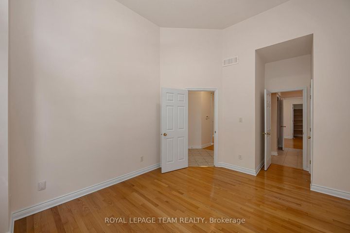 Photo 26 at 32 Silverthorn Court, Nepean (Stonebridge), Ottawa