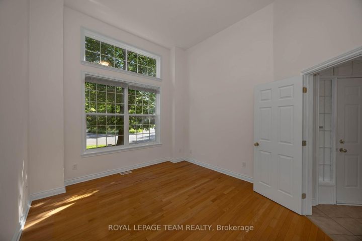Photo 27 at 32 Silverthorn Court, Nepean (Stonebridge), Ottawa