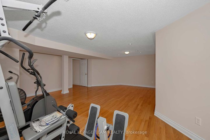 Photo 36 at 32 Silverthorn Court, Nepean (Stonebridge), Ottawa