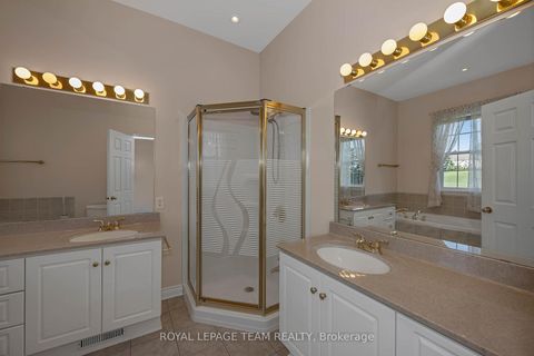 Photo 23 at 32 Silverthorn Court, Nepean (Stonebridge), Ottawa