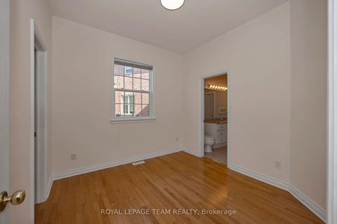Photo 30 at 32 Silverthorn Court, Nepean (Stonebridge), Ottawa