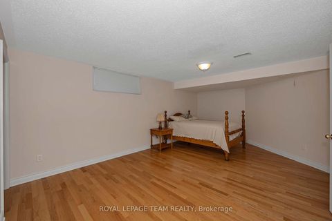Photo 37 at 32 Silverthorn Court, Nepean (Stonebridge), Ottawa