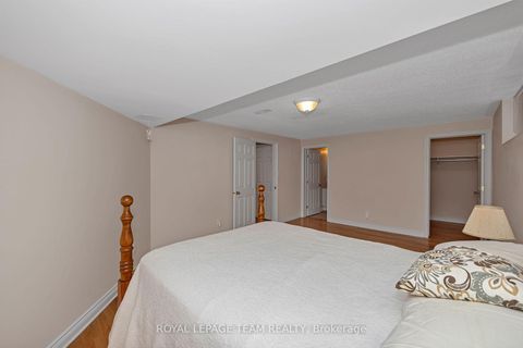 Photo 38 at 32 Silverthorn Court, Nepean (Stonebridge), Ottawa