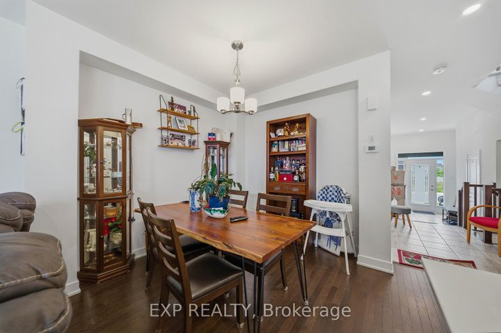 Photo 10 at 51 Robusta Lane, Nepean (Heritage Park), Ottawa