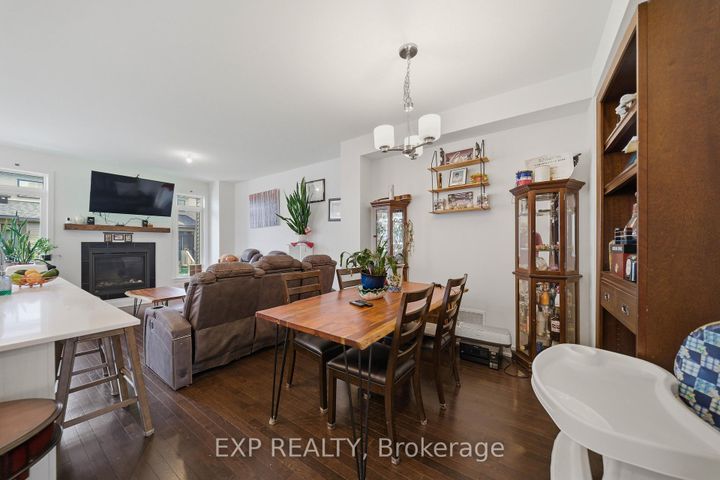 Photo 11 at 51 Robusta Lane, Nepean (Heritage Park), Ottawa