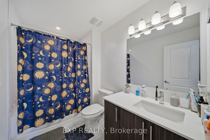 Photo 18 at 51 Robusta Lane, Nepean (Heritage Park), Ottawa