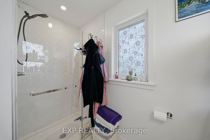 Photo 22 at 51 Robusta Lane, Nepean (Heritage Park), Ottawa