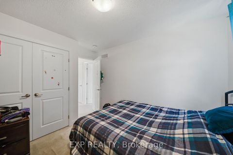 Photo 15 at 51 Robusta Lane, Nepean (Heritage Park), Ottawa
