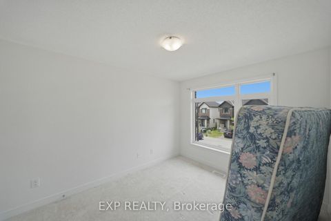 Photo 16 at 51 Robusta Lane, Nepean (Heritage Park), Ottawa