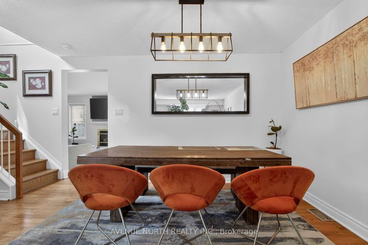 Photo 7 at 18 Castlemore Street, Nepean (Barrhaven East), Ottawa