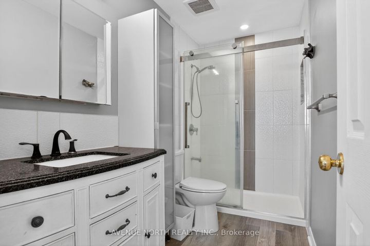 Photo 18 at 18 Castlemore Street, Nepean (Barrhaven East), Ottawa
