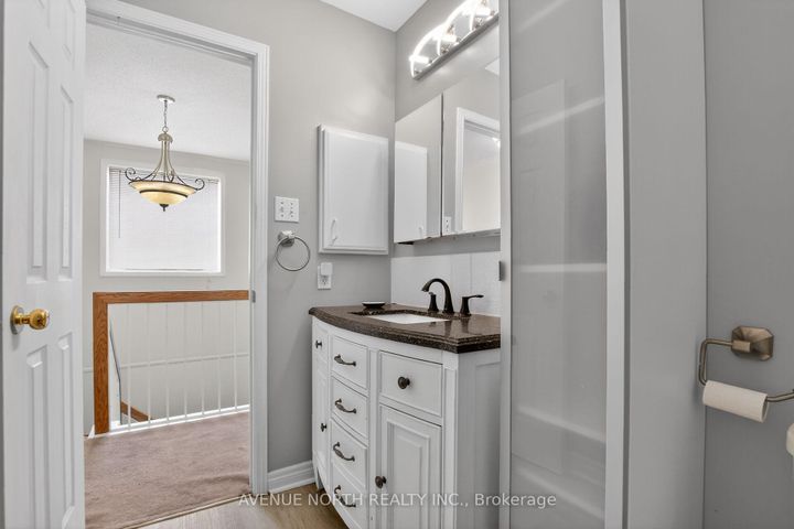 Photo 19 at 18 Castlemore Street, Nepean (Barrhaven East), Ottawa