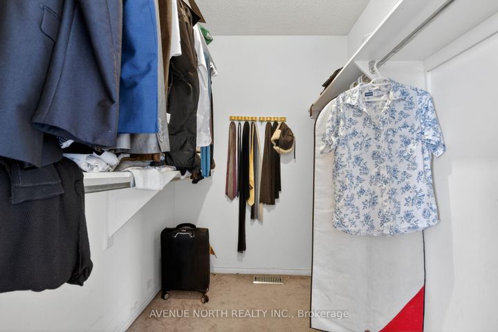 Photo 22 at 18 Castlemore Street, Nepean (Barrhaven East), Ottawa