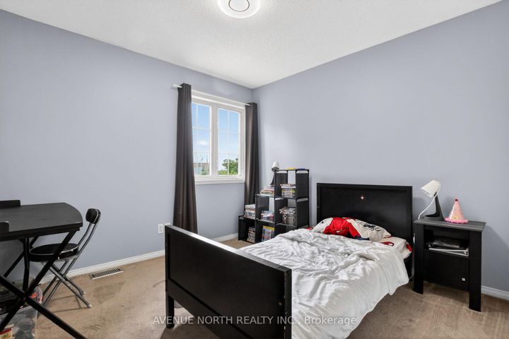 Photo 23 at 18 Castlemore Street, Nepean (Barrhaven East), Ottawa