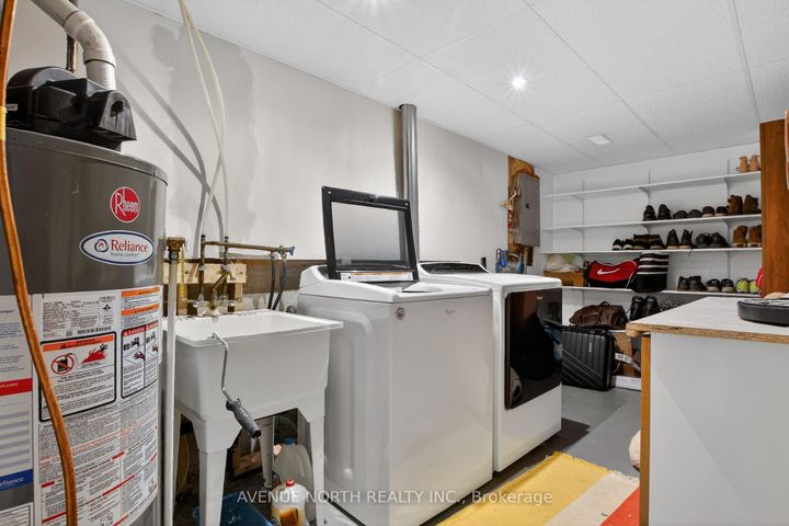 Photo 34 at 18 Castlemore Street, Nepean (Barrhaven East), Ottawa