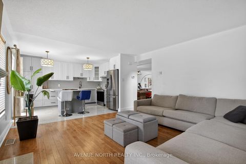 Photo 16 at 18 Castlemore Street, Nepean (Barrhaven East), Ottawa