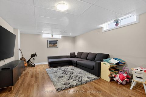 Photo 28 at 18 Castlemore Street, Nepean (Barrhaven East), Ottawa