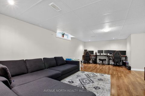 Photo 30 at 18 Castlemore Street, Nepean (Barrhaven East), Ottawa