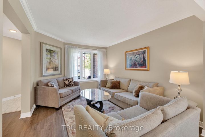 Photo 3 at 110 Grenadier Way, Nepean (Longfields), Ottawa