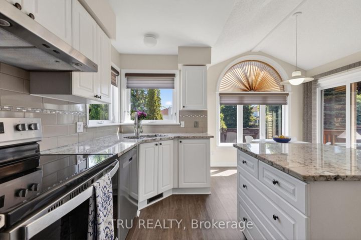 Photo 12 at 110 Grenadier Way, Nepean (Longfields), Ottawa