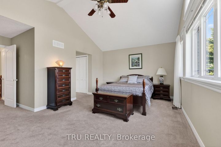 Photo 18 at 110 Grenadier Way, Nepean (Longfields), Ottawa
