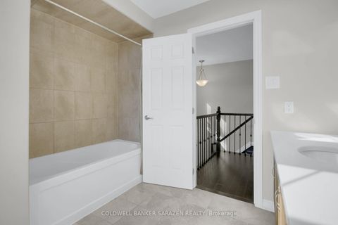 Photo 3 at 906 Whimbrel Way, Nepean (Half Moon Bay), Ottawa